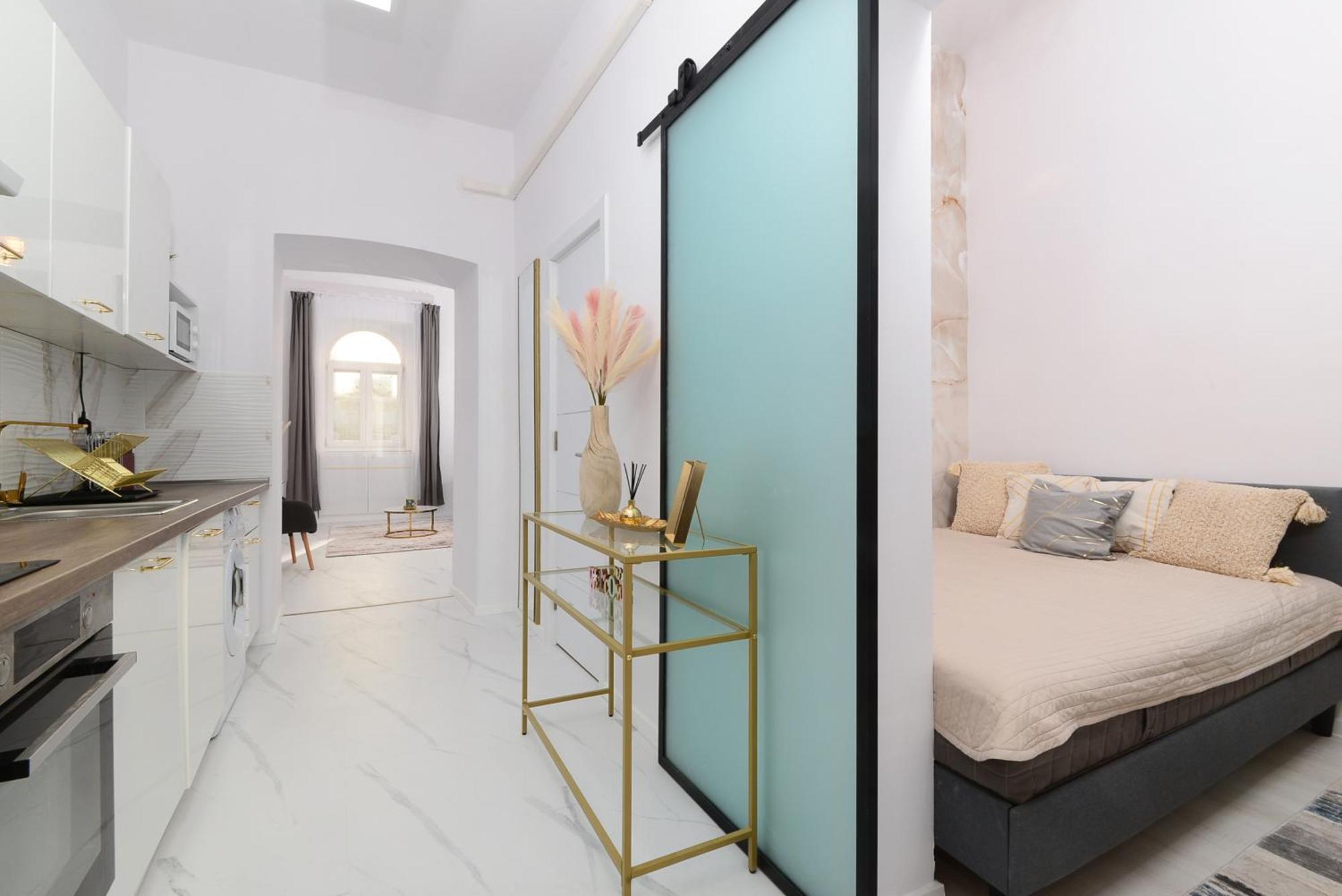 White & Gold Apartment Boedapest Buitenkant foto